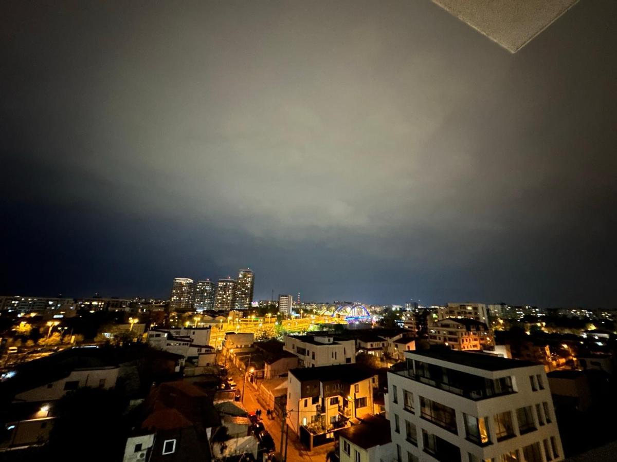 Sunset Apartment - Central Apt With Rooftop Garden Bucureşti Ngoại thất bức ảnh